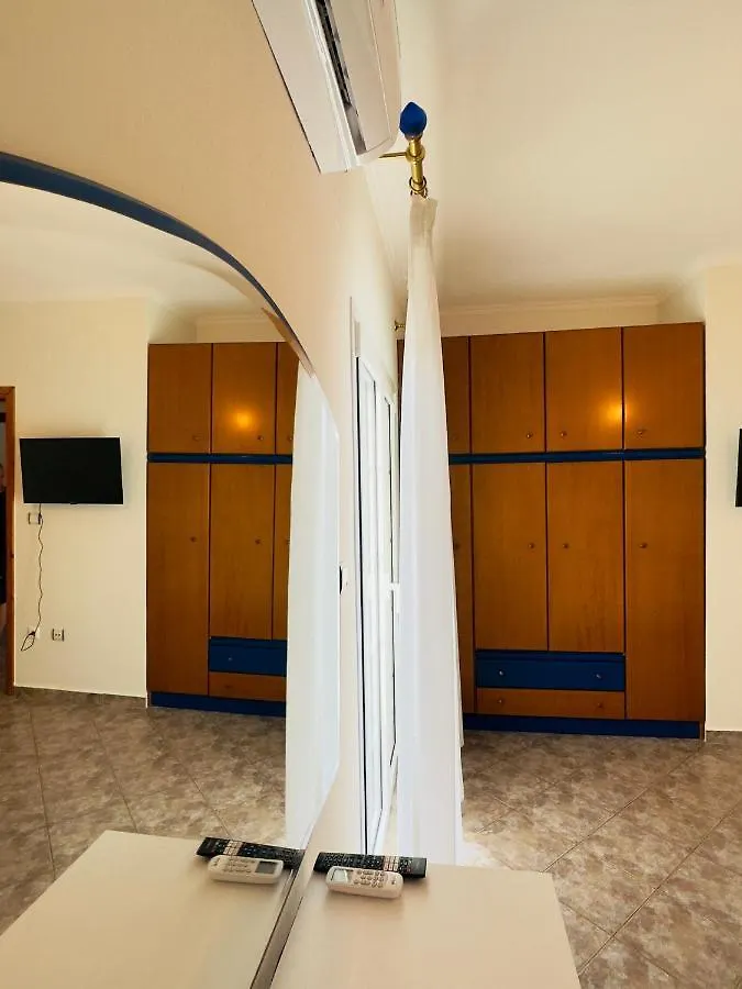 Almyriki Apartment 伊里斯斯